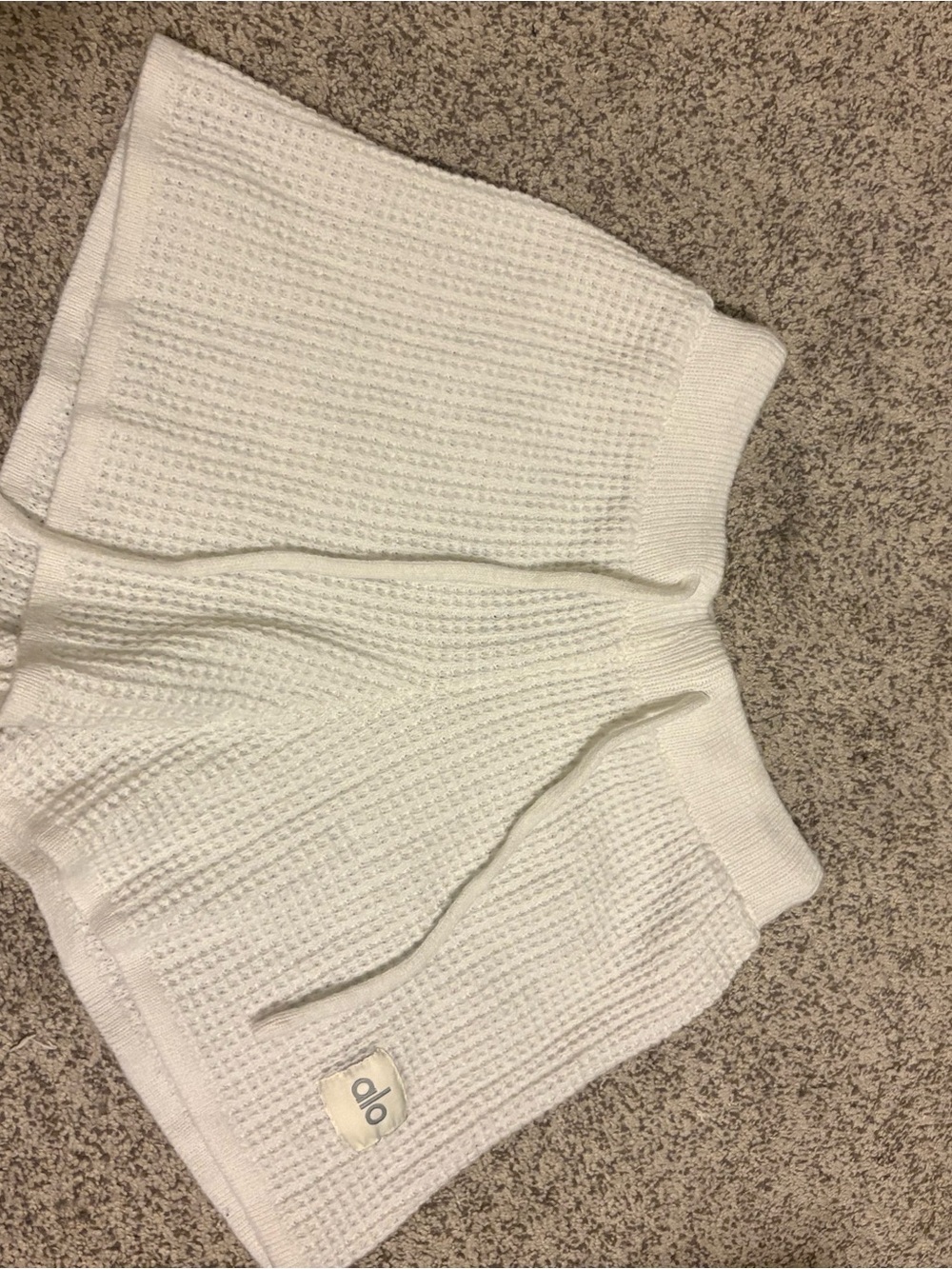 ALO Yoga cashmere waffle shorts - Picture 2 of 5
